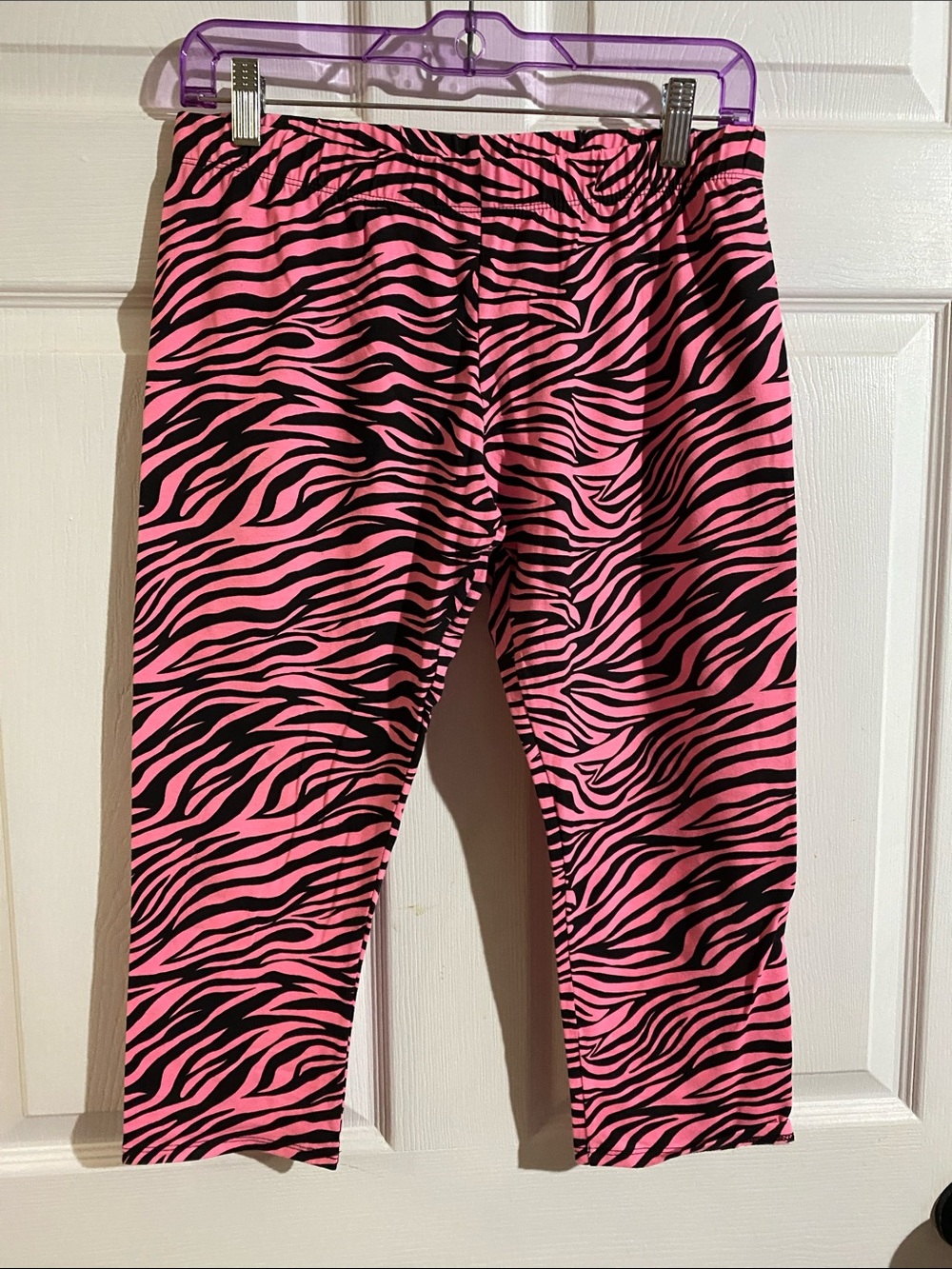 Juniors Pink and Black Zebra Print Stretch Capri Pants